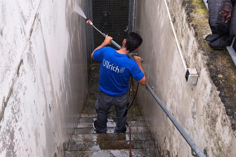 Ullrich Services – gründliche Grund- und individuelle Sonderreinigungen in Karlsruhe für hygienisch saubere Räume bis ins Detail.