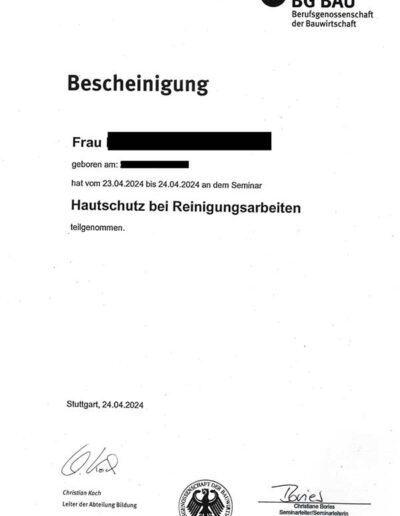 BG-Bau-Qualifikationsnachweis Bescheinigung Hautschutz bei Reinigungsarbeiten von Gebäudereinigungsfirma Ullrich Services