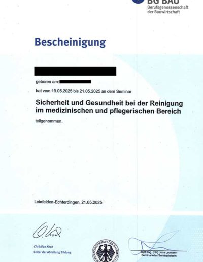 Bescheinigung Unternehmen Ullrich Services Mitarbeiter Sicherheit und Gesundheit BG Bau 2025