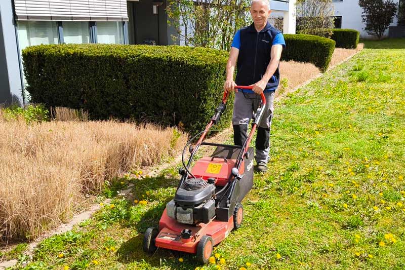 Außenanlagenpflege und Gartenpflege Nürtingen von Ullrich Services