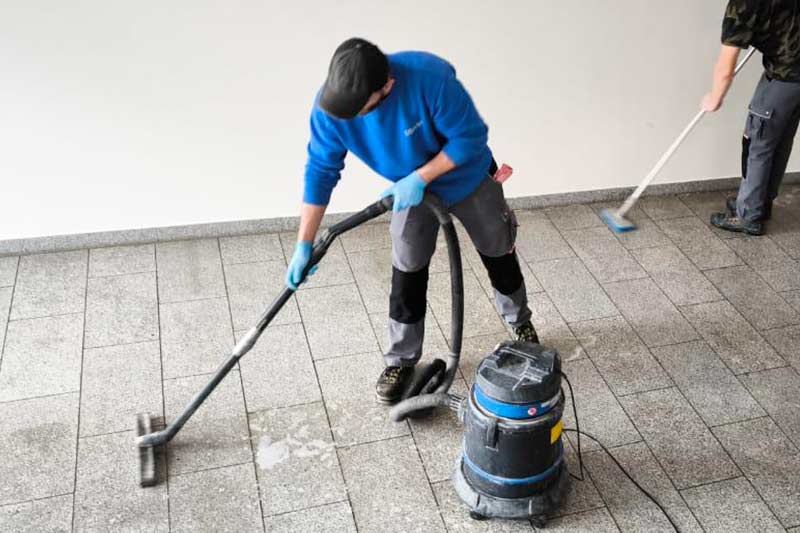 Gebäudereinigungsfirma in 71287 Weissach einfach Ullrich Services rufen