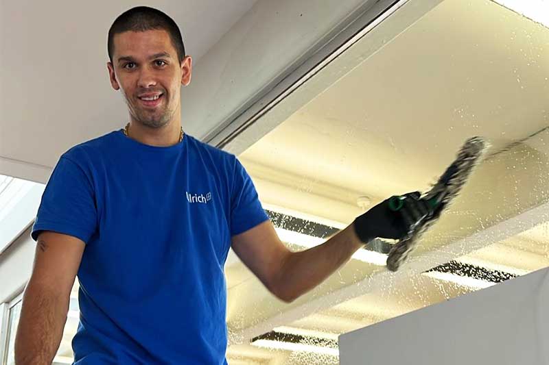 Professionelle Gebäudereinigung in 71134 Aidlingen von Reinigungsfirma Ullrich Services