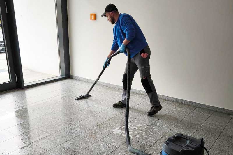 Professioneller Hausmeisterservice für Immobilien im Ammerbuch vom Gebäudedienstleister Ullrich