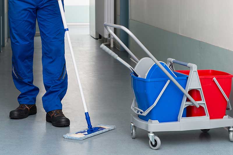 Professioneller-Hausmeisterservice-in-Kusterdingen-von-Ullrich-Services