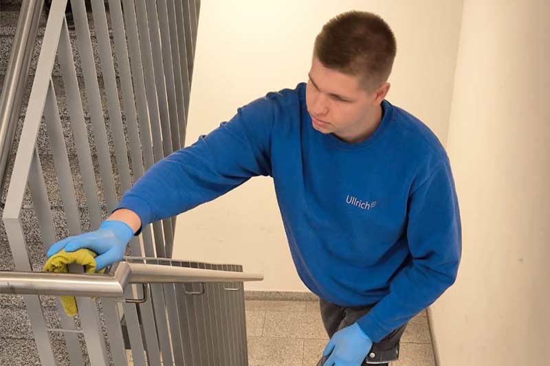 Professioneller Hausmeisterservice in Stuttgart von Gebäudedienstleister-Firma Ullrich Services
