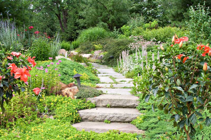 Ullrich Services Außenbereichspflege und Gartenpflege in Gärtringen und Rohrau